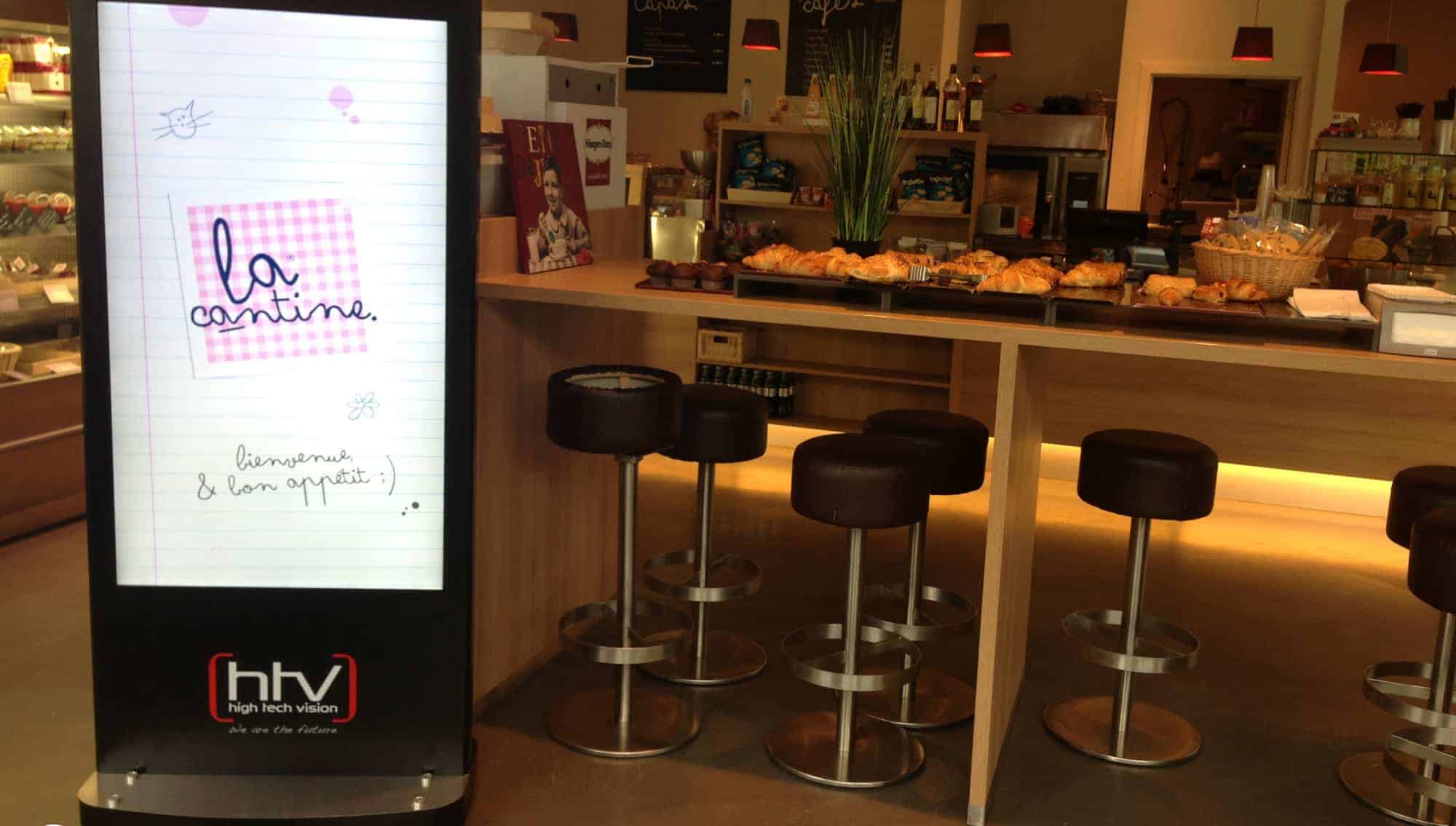 La Cantine cafe with an easyCMS portrait display